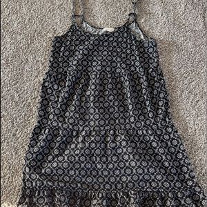 Dress worn once from plateos closet perfect condition